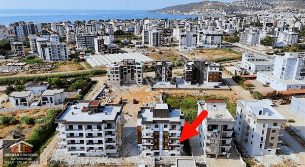 Elmalı Ana Yol Kenarında Lüks Site İçi 2+1 Satılık Daire