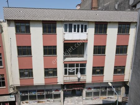 Amasya Suluova Pazar Mah. (işhanı- Hastane -yurt- Tekstil Atölyesi) Satılık Bina