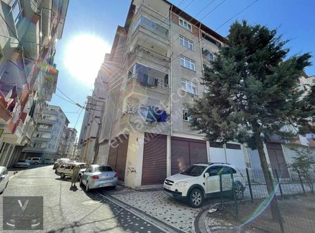 Vavien Emlak'tan Çarşı Merkezide Satılık Doğalgazlı Daire