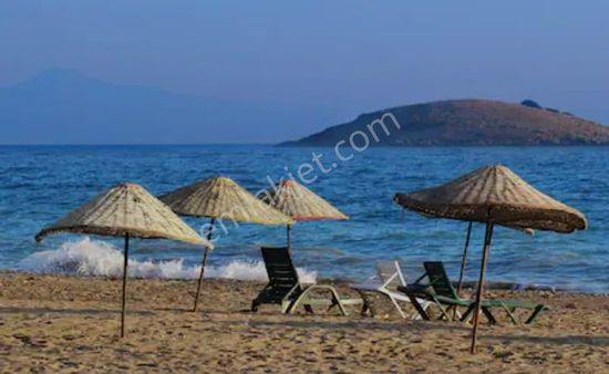 Merkezi Lokasyonda Plaja 100mt. Satılık 2+1 Fırsat Daire.