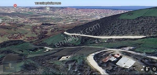 Civan Emlaktan Canik Kozlu'da Satılık 1940 M² Tarla