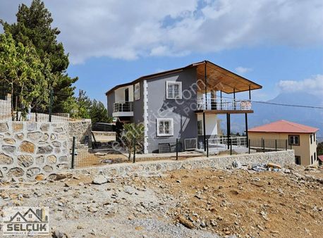 Pozantı Selçuk Emlaktan Körmenlıkte Satılık Villa