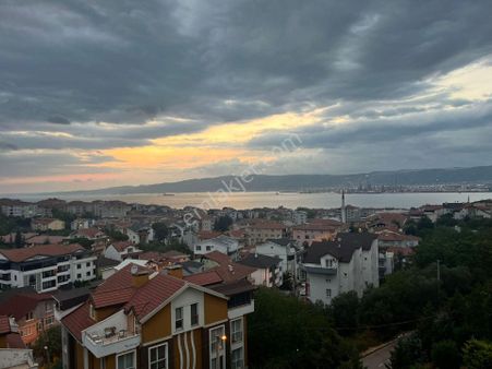 Harika Deniz Manzaralı Satılık Çatı Dubleks 4+1