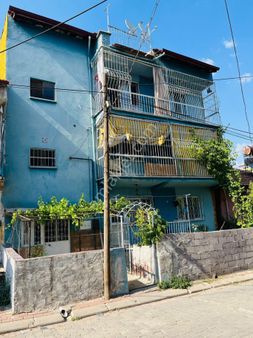Satılık Müstakil Ev Sarayaltı Mahallesinde 3 Katlı