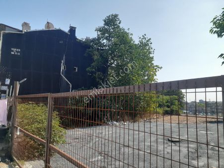 Fatih Kocamustafapaşa Sümbülefendi Buzpisti Spor Kompleksi Yanında Boş Arakat...