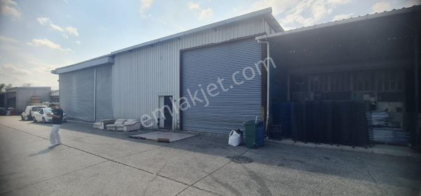 İkitelli Org San 6m Yükseklik Tır Kamyon Yaklaşır Oto Tamirine Uygun