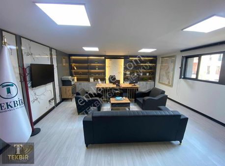 Tekbirden 15 Temmuz Mahallesinde Satılık 3 Katlı 140m2 Dükkan