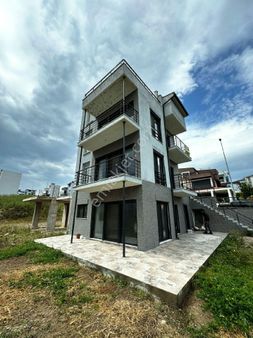Mordoğan Barış Emlaktan Kamukentte 3.5 Kat Deniz Manzaralı Satılık Villa