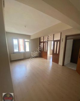 Aycan Gayrimenkulden 17 Eylül Mahallesinde Satılık 2+1 Daire