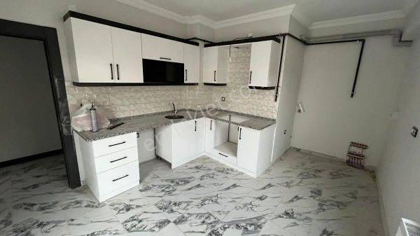 Aşık Seyrani Mah. 3+1 Geniş Ve Ferah Ara Kat Satılık Daire