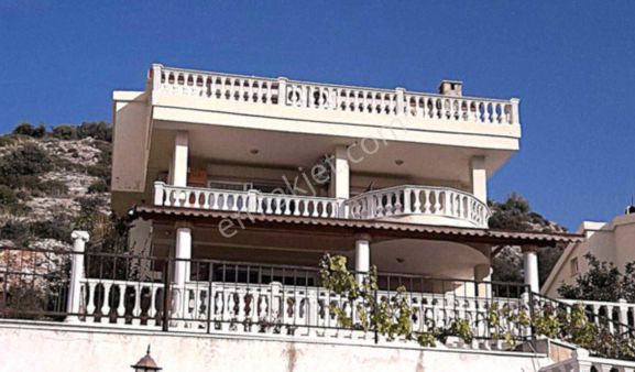 🌊 Deniz Manzaralı Tek Müstakil Villa...