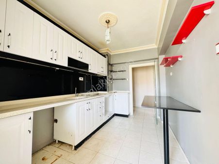 Bağımsız Salon Ara Kat Kelepir 3+1 Satılık Daire..!