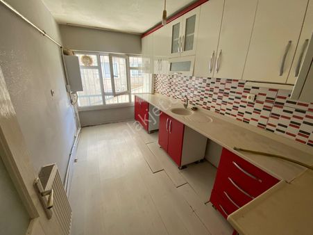 Bahçeleriçi'nde Tren İstasyonu Yakını Giriş 3+1 Satılık Daire !!!