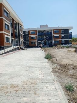 Tire Toki Mahallesinde Site İçinde Satılık Havuzlu Daire