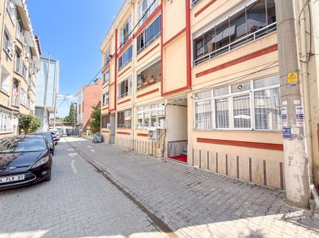 Kumbağ'da Merkezi Konumda Bahçeli Satılık 2+1 Daire