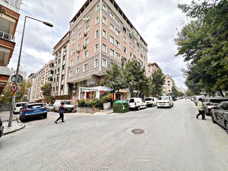 Marcity'den Çamlık Cad.üzeri Köşe Asansörlü 3+1 115m2 Daire