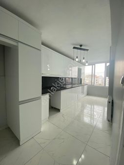 Huzurevleri Kapalı Semt Pazarı Yakını Doğalgazlı Cazip Daire