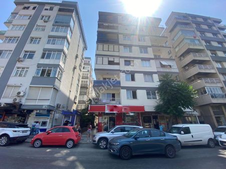 Bornova Mustafa Kemal Caddesinde Satılık Dükkan