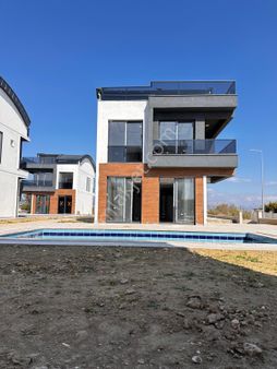 Cennet Gyo’dan Satılık Villa