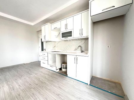 Yiğit'ten Kadıköyde 1+1 Doğalgaz Kombili Kapalı Otoparklı Daire