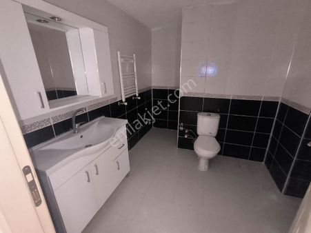 Semiks Sitesinde 3+1 Aile Yaşamı İçin İdeal Satılık Daire