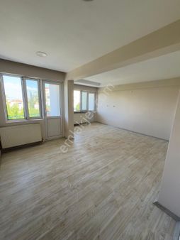 Özmecaz'dan Siteler Mah. Tokat Cad. Üzeri 2+1 115m2 Ön Cephe Fırsat Daire