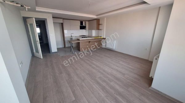 Kılıç Reis Mah. Ebeveyn Banyolu Arakat Sıfır 2+1 Satılık Daire