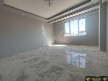 🏡 Kaplan Gayrimenkul’den 71 Evler Mah. Kafkas Cad. Üstü 3+1 120 M² Satılık Daire