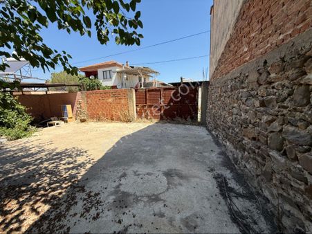 Pek Emlaktan Konut İmarlı Köy İçi Satılık Arsa