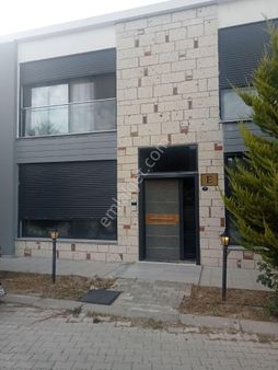 Emre Emlak'tan Ilıca'da Satılık 1+1 Daire