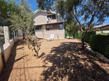 Didim Akbük'de Satılık Müstakil Bahçeli Bakımlı Yazlık Villa