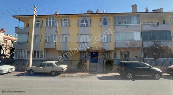 Şirin Gayrimenkulden Aydınlıkevlerde Satılık 3+1 Daire