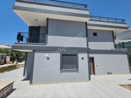 Didimde Denize 750 Metre Müstakil Villa