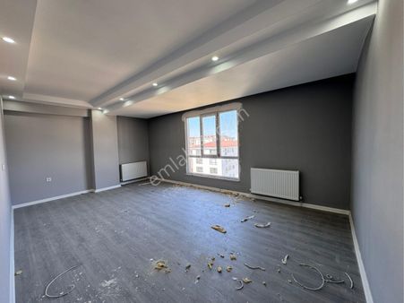 Çerkezköy Kızılpınar Atatürk Mah Kahveler Durağı Civarı 3+1 Sıfır Daire