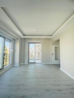 Yıldız 'da Ana Cadde Yakını Ebeveyn Banyolu Lüks 3+1