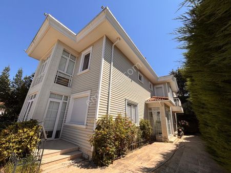 Güzelşehir Sitesi 5+1 Müstakil Deniz Manzaralı Lale Tipi Villa