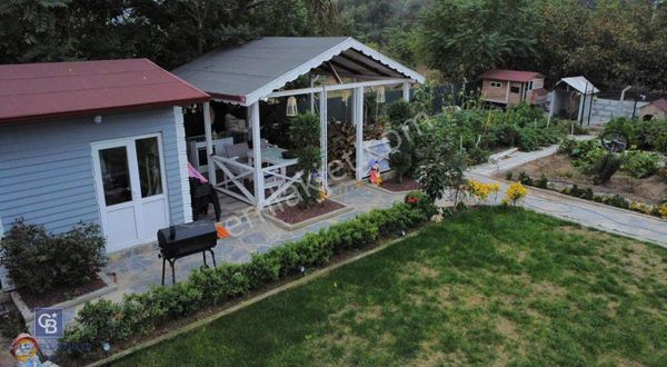 Cb King'den Büyükbostancı'da Arsa İçi Satılık 2+1 Bağ Evi