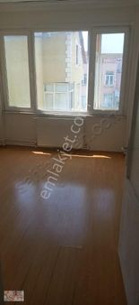 İskender Paşa Mahallesi 2. Kat 1+1 Boş Kiralık Daire