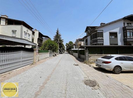 7+1 Bakımlı Harika Genişlikte Villa