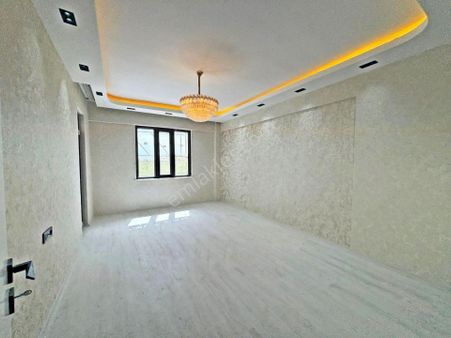 Koç Gym'den Pazar Yeri Civarı Ormanyanı 2+1 Daire 1 Aya Teslim