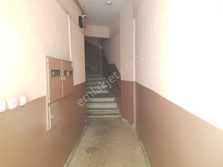 Altıparmakta Bakımlı Oturmaya Hazır Yatırımlık Kelepir Daire