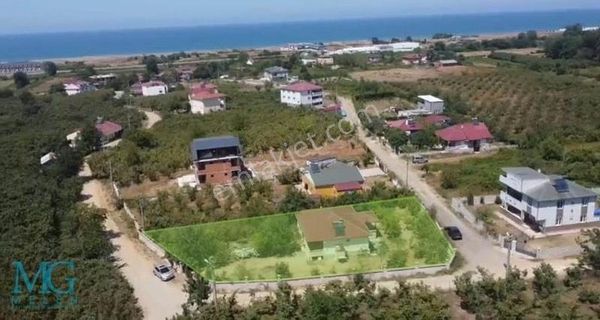 Köy İçinde Denize Yakın Müstakil Bahçeli Satılık Ev