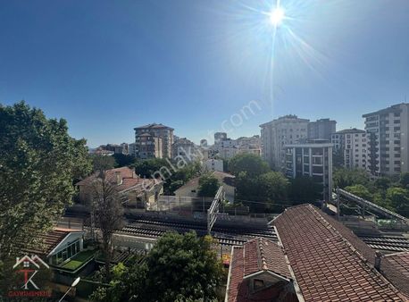 Tk'dan Feneryolun'da Geniş Arakat Balkonlu 2+1 Satılık