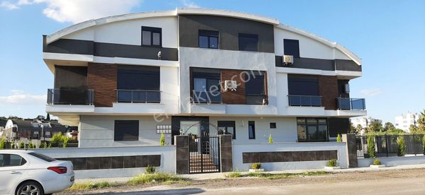 Güzeloba'da,denize Ve Plaja Yakın,full Eşyalı, Yatırımlık,yüksek Giriş (1+1)