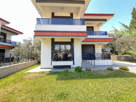 Arya'dan Gürede Kazdağları Manzaralı 6+1 Müstakil Geniş Bahçeli Villa