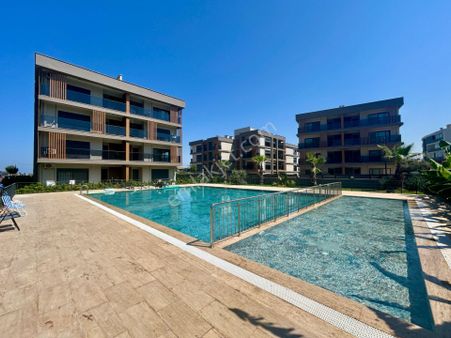 Yeni Havuzlu Sitede Satılık Sıfır Daire