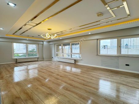 Beylikdüzü Vira Yapı'dan Site İçi Vip Dekorlu - Full Sosyal Alan Satılık Fırsat Daire !