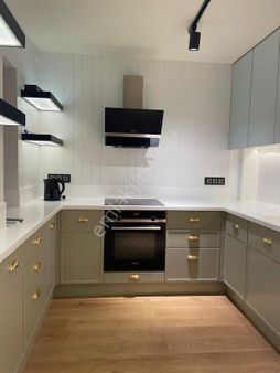 Lara Caddesinde Deniz Manzaralı Katta Lüks 3+1