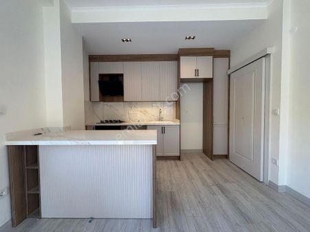 Arya'dan Altınoluk'ta Bahçe Kullanımlı Denize Yakın 2+1 Daire