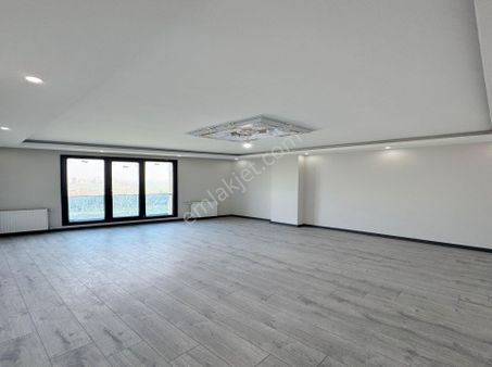 Vira Yapı Ardıçlı Mahallesinde Emsalsiz 135m2 3+1 Satılık Daire!!!